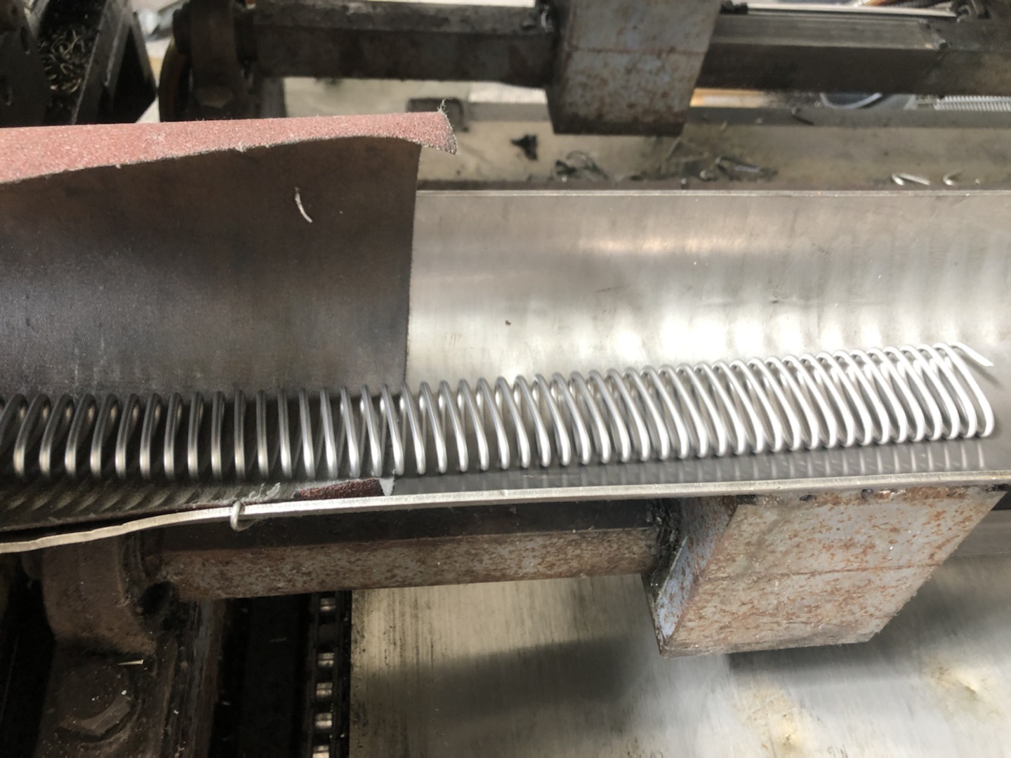 【高溫網(wǎng)帶】使用相同材質、相同編織工藝的，其使用壽命卻有可能不同，這是為什么呢？